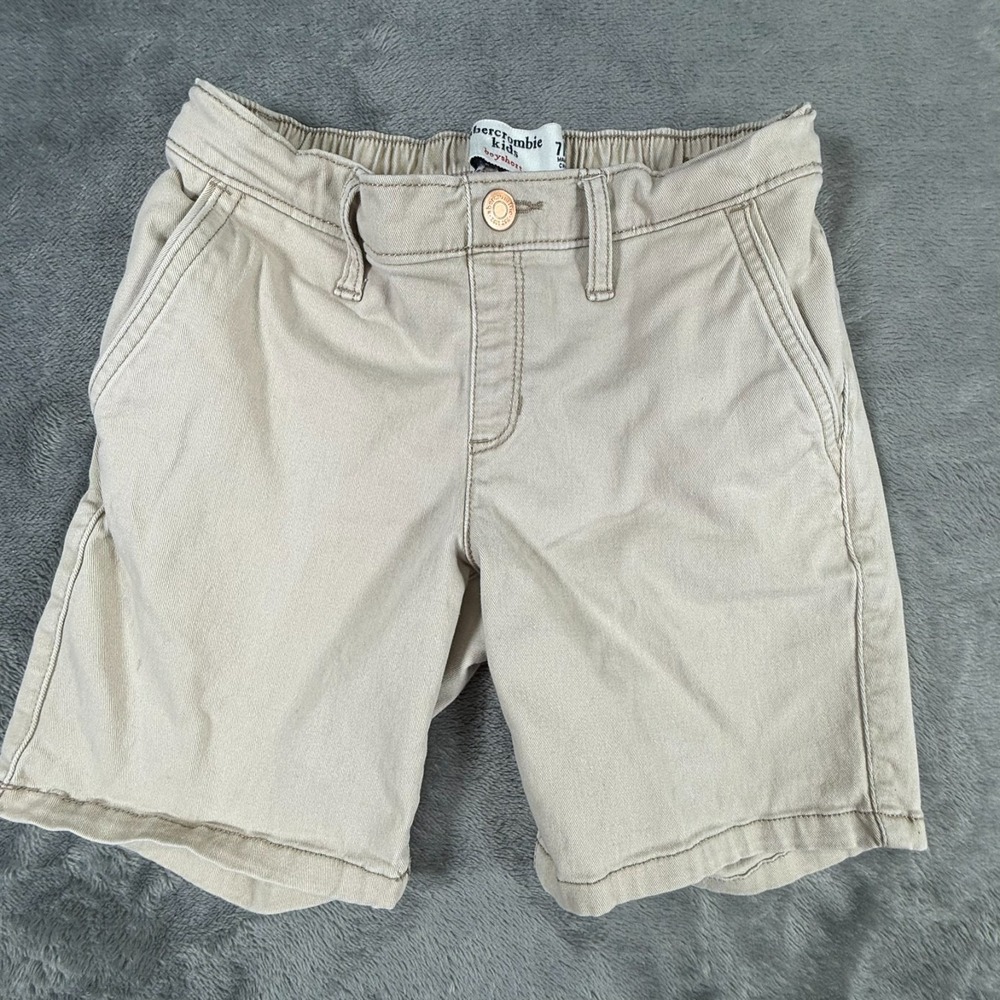 Abercrombie kids boyshort by Abercrombie & fitch Khaki Flat Front Shorts Sz 7/8